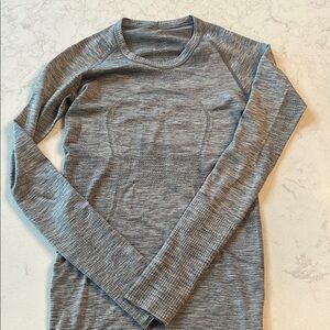 LULULEMON swiftly tech long sleeve